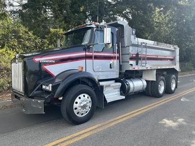 Kenworth T800 Dump Truck - Cummins 425HP, 13 Speed Manual, 15' Dump