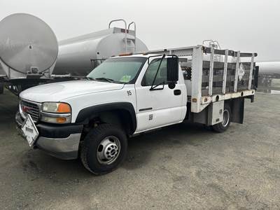 GMC Sierra 3500 9 ft Flatbed Truck - 5 Speed Manual