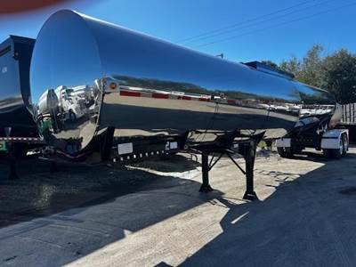 West-Mark Tandem Axle Stainless Steel Food Grade Tanker Trailer - Air Ride