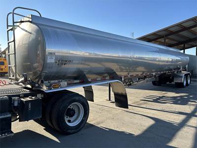 Beall 9700 Fuel Tanker Trailer