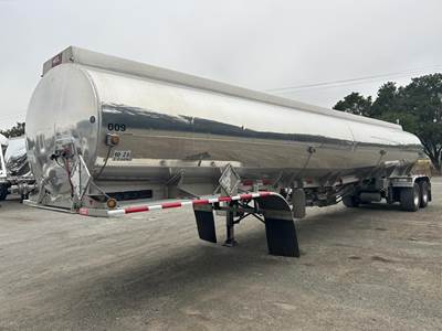 Heil 9500 GAL. Fuel Tanker Trailer