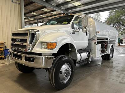 Ford F-750 XLT 2800 Gallon Gasoline / Fuel Truck - Cummins 260HP, Automatic