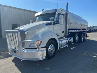 Kenworth T680 5400 Gallon Gasoline / Fuel Truck - Paccar 500HP, 13 Speed Ultrashift Amt