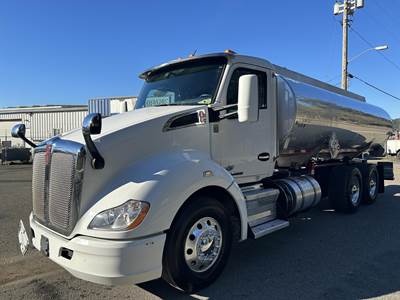 Kenworth T680 4800 Gallon Gasoline / Fuel Truck - Paccar 400HP, 12 Speed Automatic