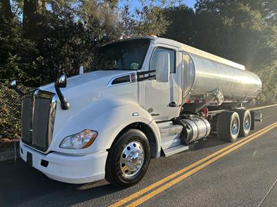 Kenworth T680 4800 Gallon Gasoline / Fuel Truck - Paccar 400HP, 12 Speed Amt