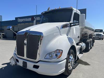 Kenworth T680 4800 Gallon Gasoline / Fuel Truck - Paccar 400HP, 10 Speed Amt