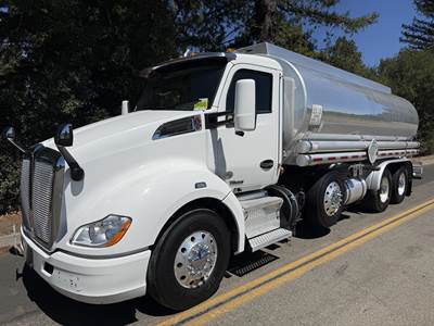Kenworth T680 5400 Gallon Gasoline / Fuel Truck - Paccar 430HP, 12 Speed Automatic