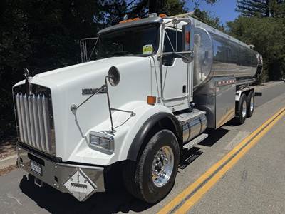 Kenworth T800 4500 Gallon Gasoline / Fuel Truck - Cummins 450HP, 8Ll Manual