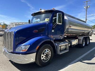 Peterbilt 579 4596 Gallon Gasoline / Fuel Truck - Cummins 425HP, 10 Speed Manual