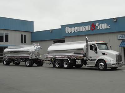 Peterbilt 579 Gasoline / Fuel Truck - Cummins, 10 Speed Manual