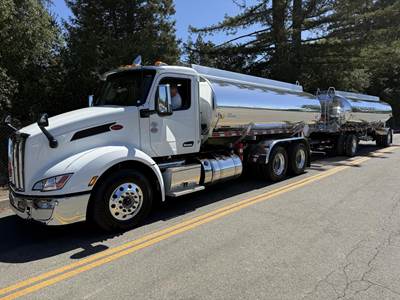 Peterbilt 579 Gasoline / Fuel Truck - Cummins, 10 Speed Manual