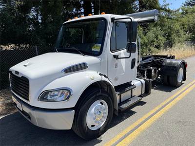 Freightliner M2 106 Single Axle Hooklift Truck - Cummins, 220HP, Automatic