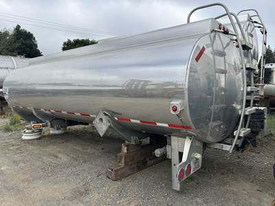 Beall 4500 Gal Truck Tank