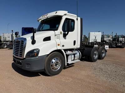 Freightliner Cascadia 113 Day Cab Truck - Detroit 410HP, 12 Speed Dt12 Amt