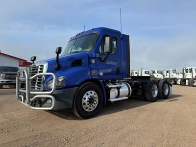 Freightliner Cascadia 113 Day Cab Truck - Detroit 450HP, 12 Speed Dt12 Amt