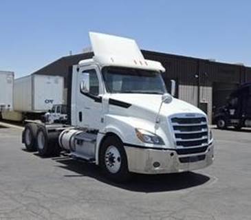 Freightliner Cascadia 126 Day Cab Truck - Detroit 455HP, 12 Speed Dt12 Amt