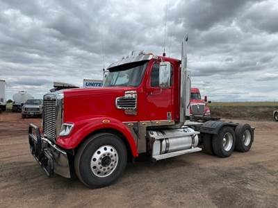 Freightliner Coronado 122 SD Day Cab Truck - Detroit 470HP, 13 Speed Manual