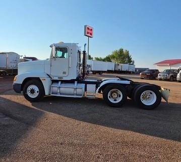 Freightliner FLD120 Day Cab Truck - Cummins 435HP, 10 Speed Manual
