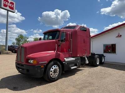 Kenworth T600 Sleeper Semi Truck - Mid Roof Sleeper, Caterpillar 475HP, 13 Speed Manual