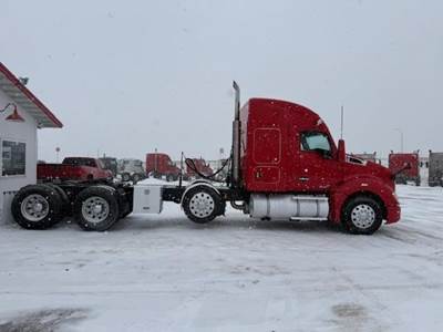 Kenworth T680 Tri Axle Sleeper Semi Truck - 38" Mid Roof Sleeper, Cummins 500HP, 13 Speed Amt