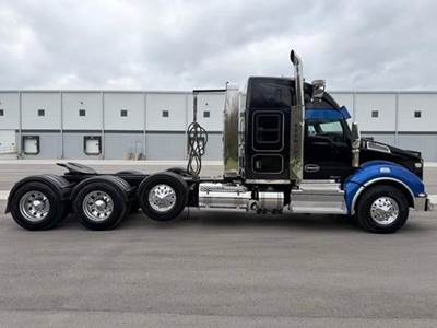 Kenworth T880 Tri Axle Sleeper Semi Truck - 52" Mid Roof Sleeper, Cummins 565HP, 18 Speed Manual
