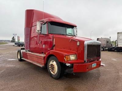 WhiteGMC WIA64T Single Axle Sleeper Semi Truck - Raised Roof Sleeper, Cummins 330HP, 10 Speed Manual