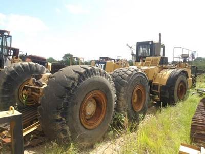 Caterpillar D400E Off-Highway Truck