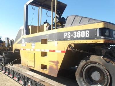 Caterpillar PS-360B Pneumatic Tired Roller