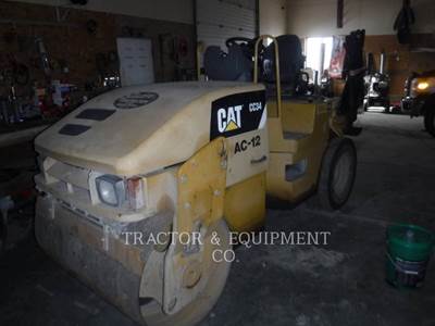 Caterpillar CC34 Asphalt Paver