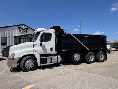 Freightliner Cascadia 125 Tri Axle Day Cab Truck - Detroit 560HP