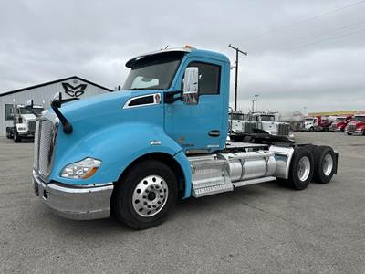 Kenworth T680 Day Cab Truck - Paccar 455HP, 10 Speed Automatic