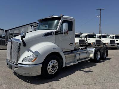 Kenworth T680 Day Cab Truck - Paccar 455HP, 10 Speed Automatic