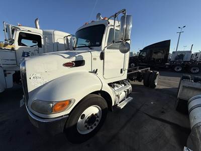 Peterbilt 337 Single Axle Day Cab Truck - Paccar 330HP, Automatic