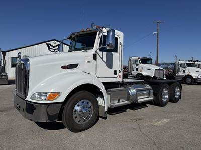 Peterbilt 384 Day Cab Truck - Cummins 310HP