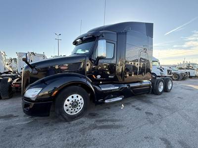 Peterbilt 579 Day Cab Truck - Cummins 450HP, Automatic