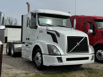 Volvo VNL64T630 Day Cab Truck - D13 455HP