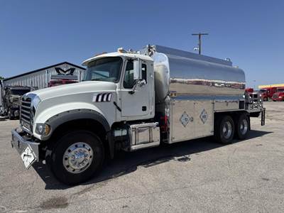 Mack Granite GU713 Fuel & Lube Truck - 405HP, 6 Speed Automatic