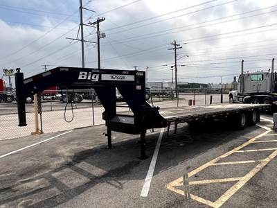 Big Tex Tandem Rear Axle 26ft Gooseneck Trailer