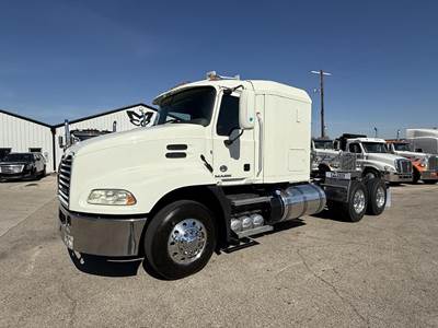 Mack Pinnacle CXU613 Sleeper Semi Truck - 50" Flat Top Sleeper, 445HP