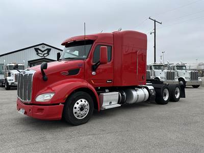 Peterbilt 579 Sleeper Semi Truck - Paccar 455HP, 10 Speed Automatic