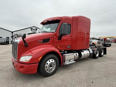 Peterbilt 579 Sleeper Semi Truck - 80" Raised Roof Sleeper, Paccar 455HP, 10 Speed Automatic