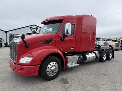 Peterbilt 579 Sleeper Semi Truck - 80" Raised Roof Sleeper, Paccar 455HP, 10 Speed Automatic