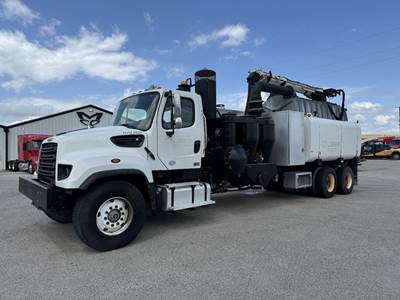 Freightliner 114SD Vacuum Truck
