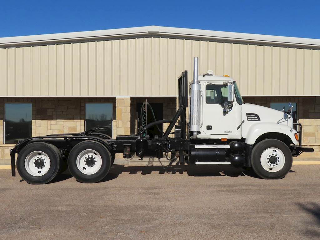 2006 Mack Granite CV713 Day Cab Truck AM1370 370HP For Sale, 661,189