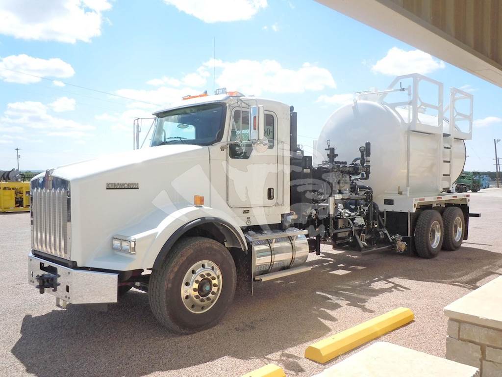 2018 Kenworth T800 Oil Field Truck For Sale Abilene, TX 9383463