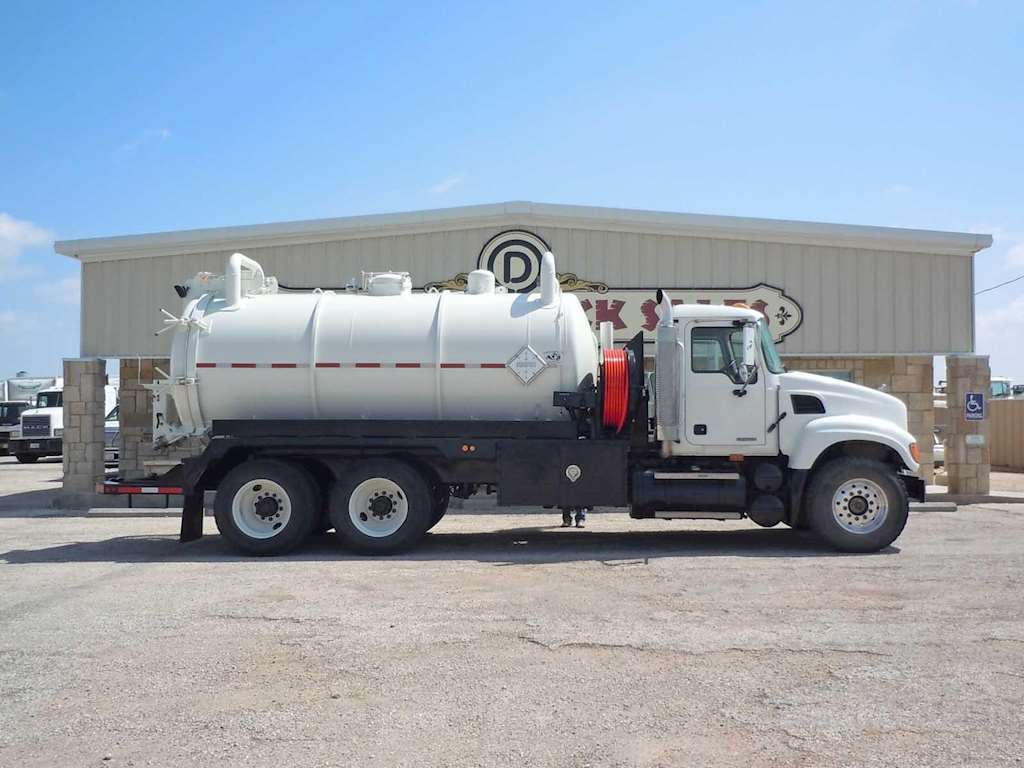2005 Mack GRANITE CV713 Vacuum Tank Truck For Sale, 228,986 Miles
