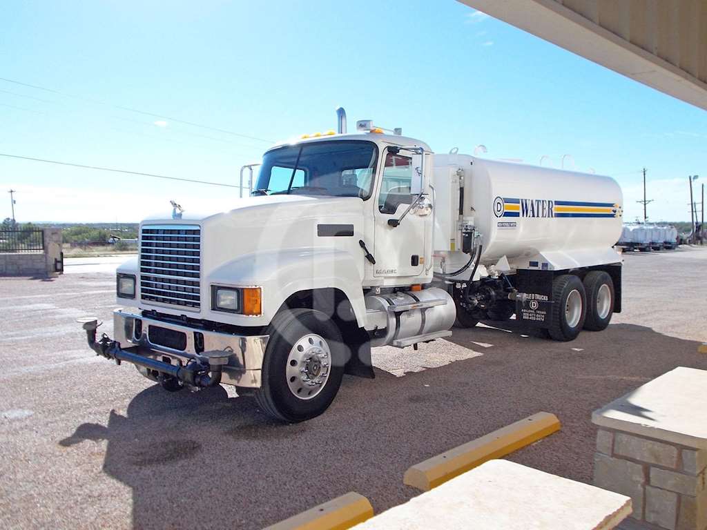 2009 Mack PINNACLE CHU613 Water Tank Truck For Sale, 532,339 Miles