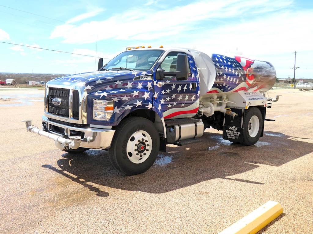2019 Ford F750 2000 Gallon Water Truck Powerstroke 300HP For Sale