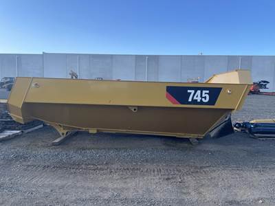 Caterpillar 745 Bed