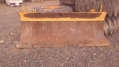 Caterpillar D5C Blade